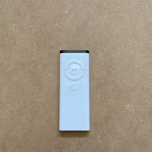 Apple remote control for Apple TV,iPod,I Mac, MacB